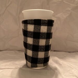 Black and White Plaid Cup Cozy